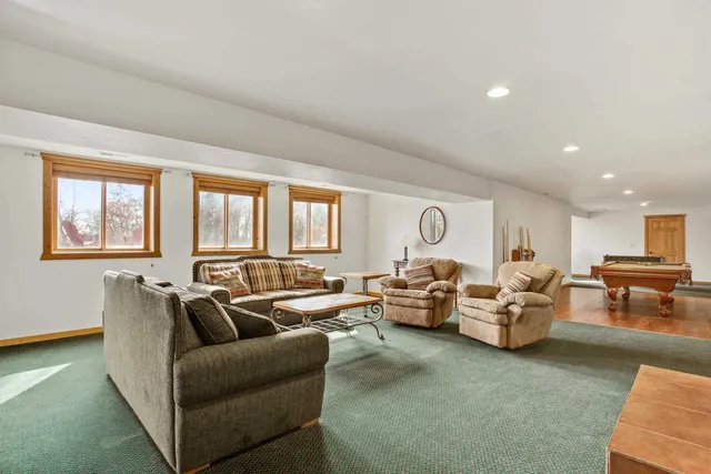 $1,250,000 | W5271 Southview Drive, Necedah, WI 54646