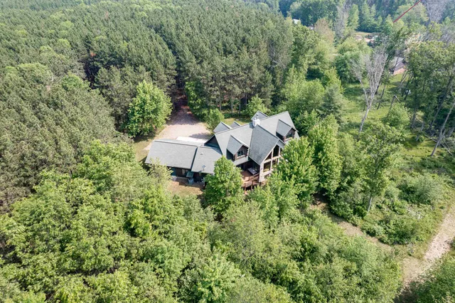$1,250,000 | W5271 Southview Drive, Necedah, WI 54646
