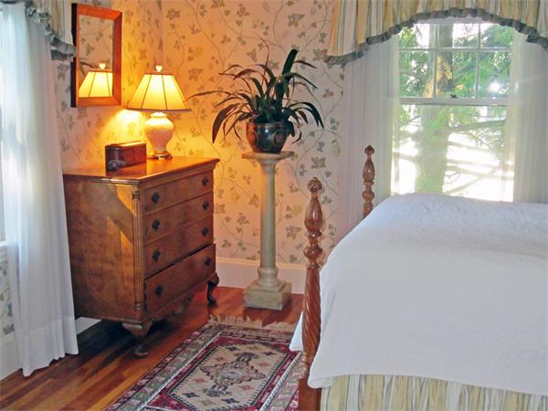 14 Tappan Road Wellesley, MA 02482 - Photo 8 of 12