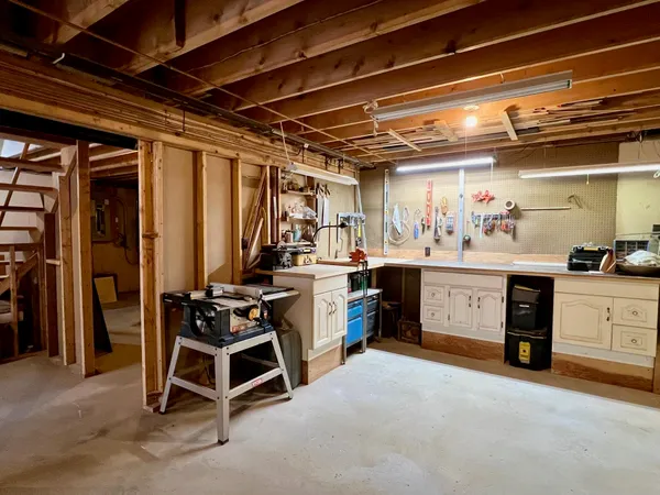 $449,000 | 90 Hemlock Road, Vernon, VT 05354