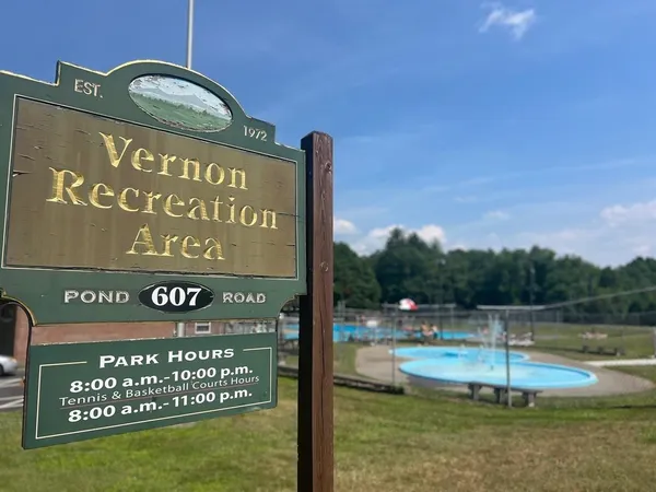 $449,000 | 90 Hemlock Road, Vernon, VT 05354