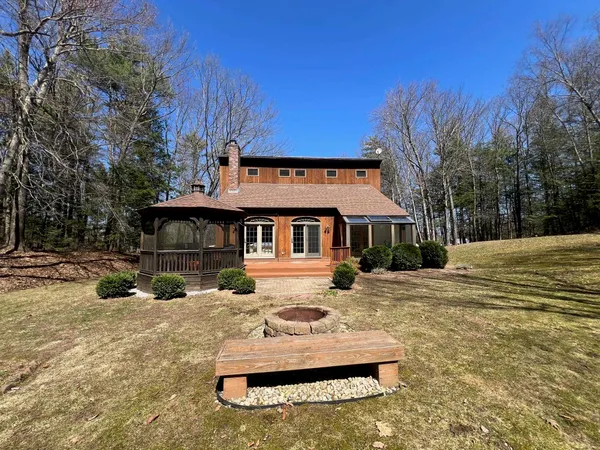 $449,000 | 90 Hemlock Road, Vernon, VT 05354