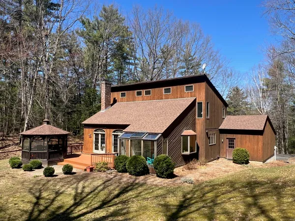 $449,000 | 90 Hemlock Road, Vernon, VT 05354