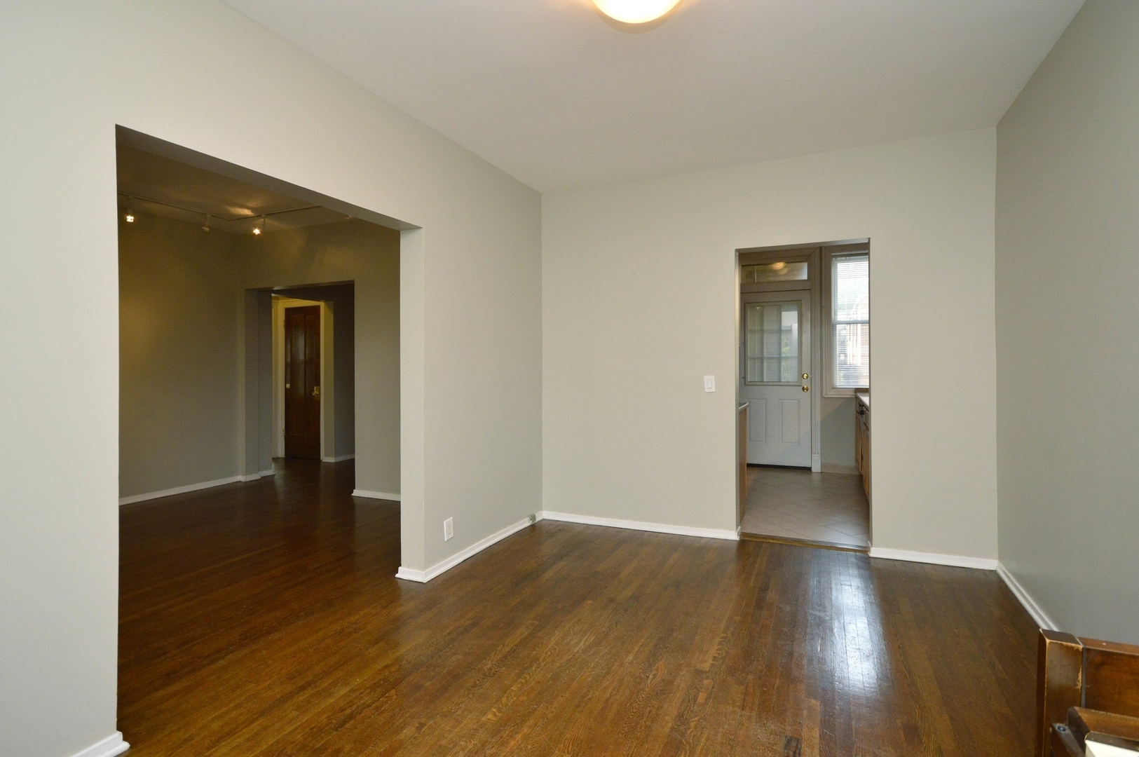 537 West Brompton Avenue, Unit 2N Chicago, IL 60657 - Photo 9 of 21