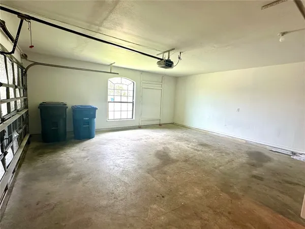 $2,385 | 6830 Round Table Street, Corpus Christi, TX 78414