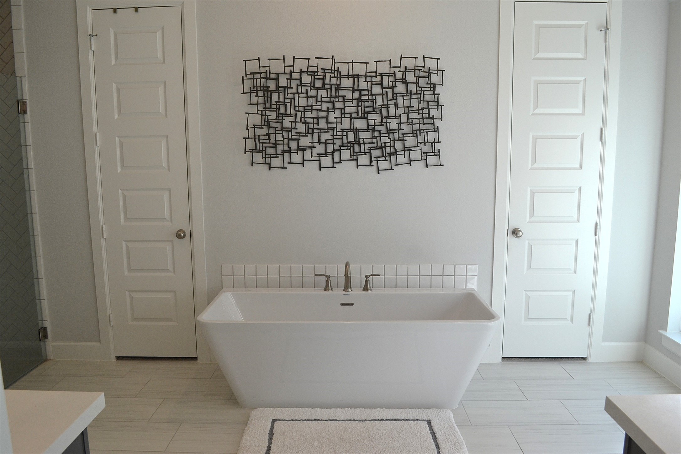15460 Ringbill Way Magnolia, TX 77354 - Photo 27 of 50 a bathroom with bathtub