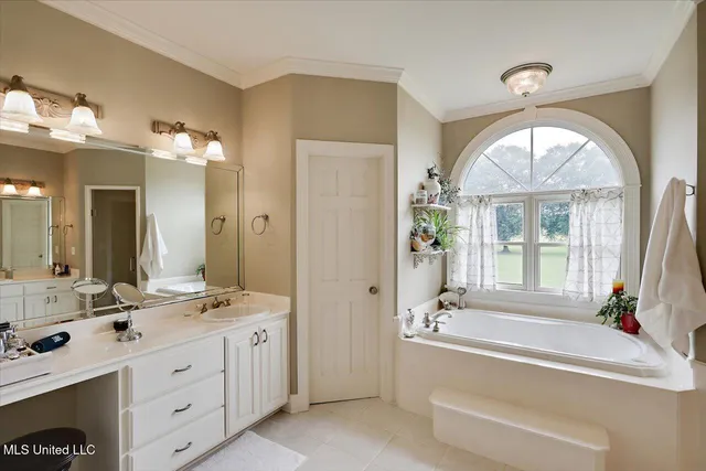 $1,850,000 | 499 Breakwater Drive, Benton, MS 39039