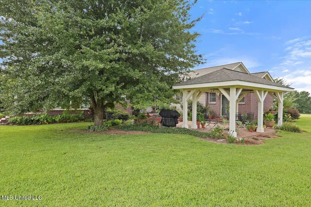 $1,850,000 | 499 Breakwater Drive, Benton, MS 39039