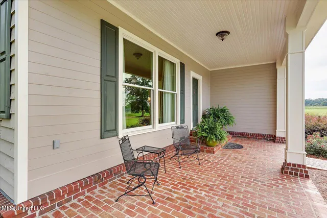 $1,850,000 | 499 Breakwater Drive, Benton, MS 39039