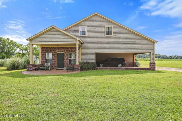 $1,850,000 | 499 Breakwater Drive, Benton, MS 39039
