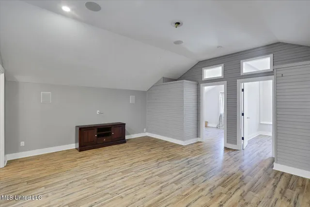 $1,850,000 | 499 Breakwater Drive, Benton, MS 39039