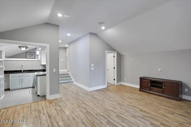 $1,850,000 | 499 Breakwater Drive, Benton, MS 39039