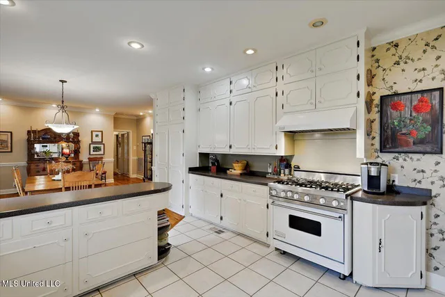 $1,850,000 | 499 Breakwater Drive, Benton, MS 39039