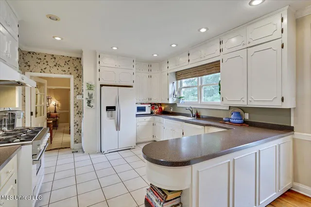 $1,850,000 | 499 Breakwater Drive, Benton, MS 39039