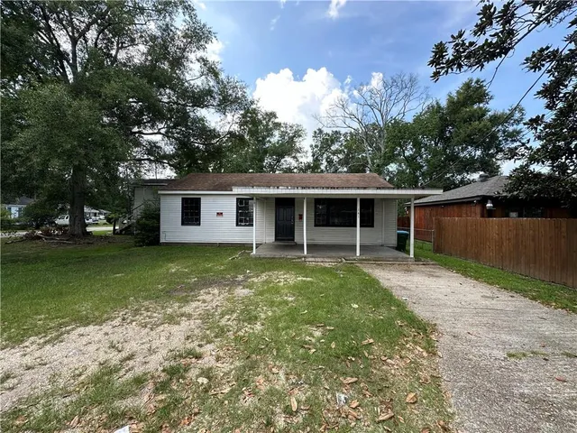 $1,075 | Undisclosed Address, Hammond, LA 70401