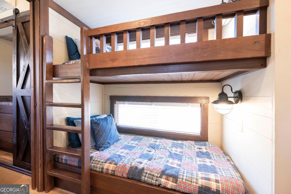 192 Mountain Road Morganton, GA 30560 - Photo 19 of 42 a view of entryway with a rug