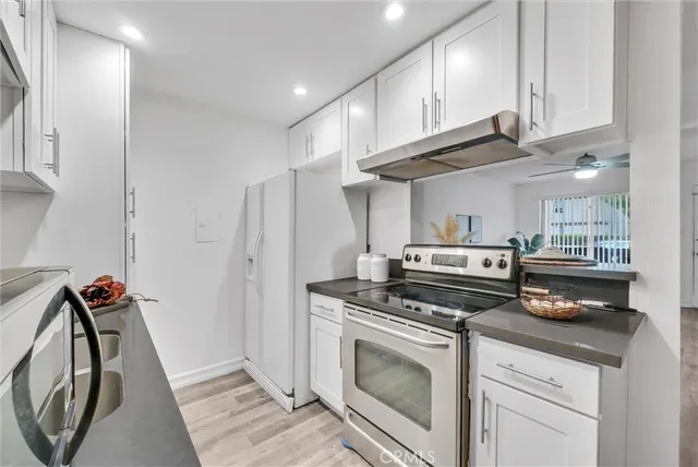 $405,000 | 1030 West MacArthur Boulevard, Unit 5, Santa Ana, CA 92707