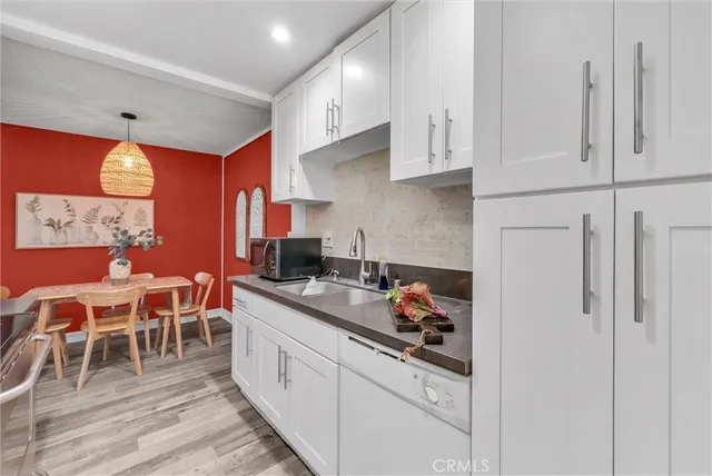 $405,000 | 1030 West MacArthur Boulevard, Unit 5, Santa Ana, CA 92707