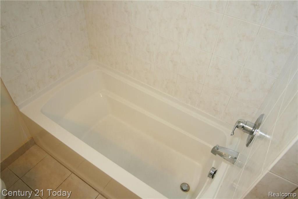 408 Baldwin Road Birmingham, MI 48009 - Photo 17 of 23
