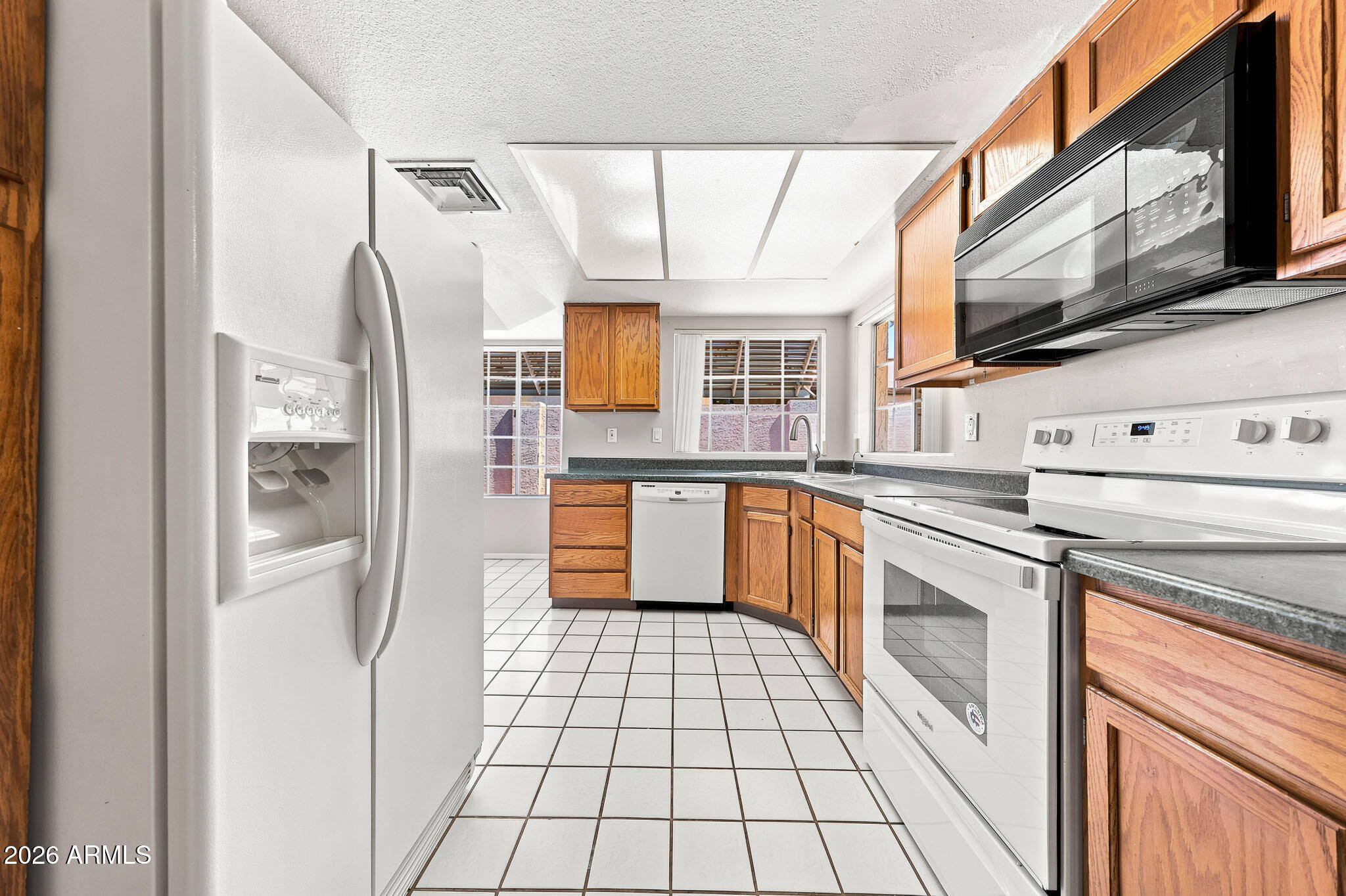 2059 East Brown Road, Unit 16 Mesa, AZ 85213 - Photo 10 of 33 Kitchen