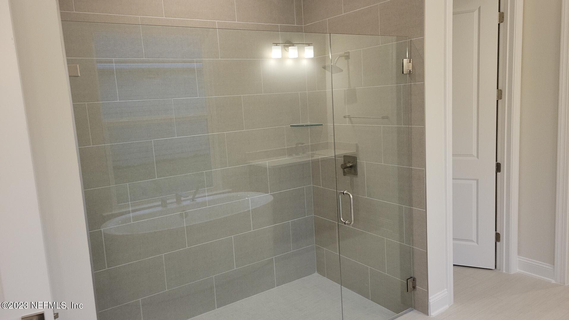 478 Hillendale Circle St. Johns, FL 32259 - Photo 6 of 26 9. Oversized Primary Shower