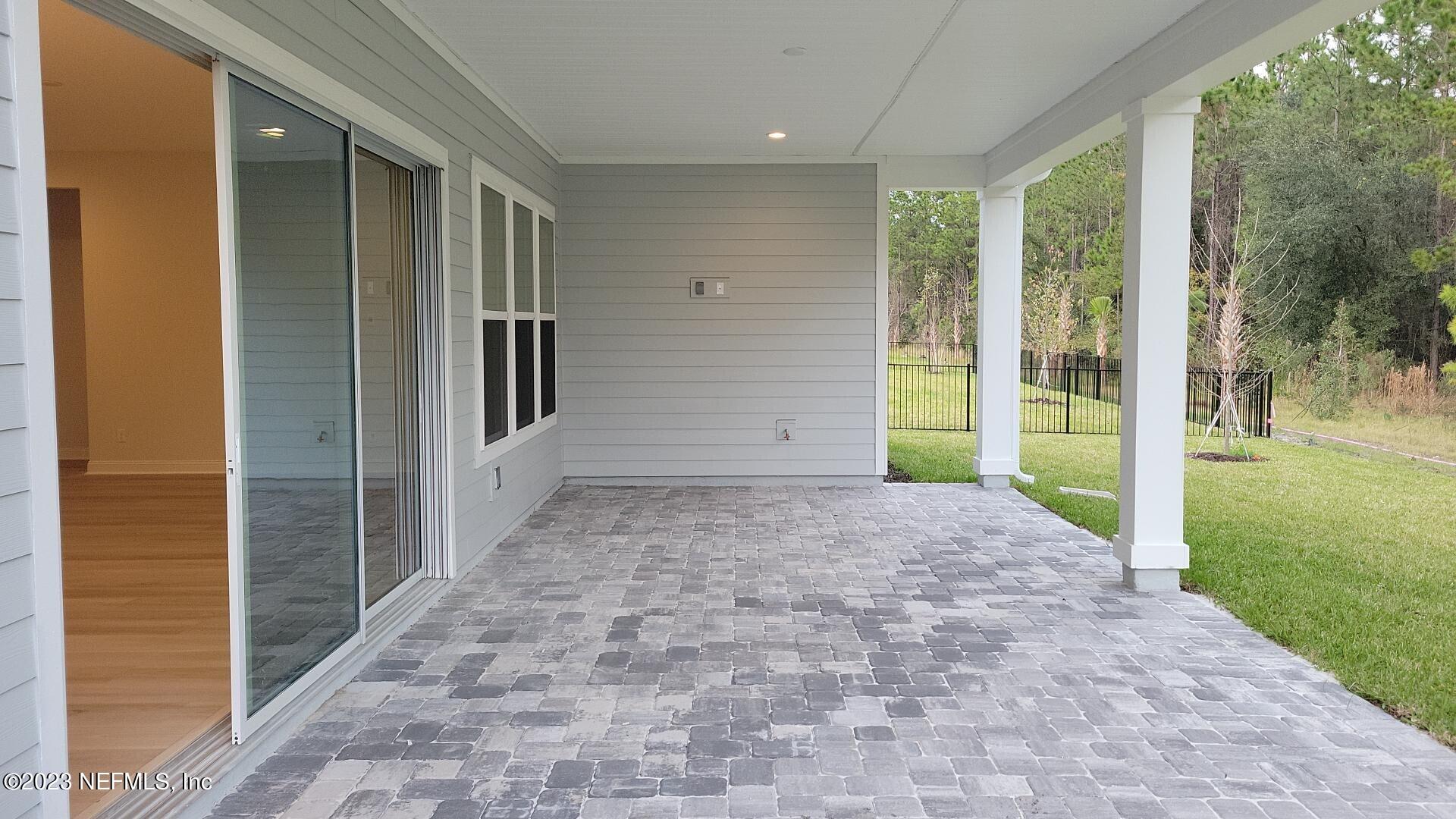 478 Hillendale Circle St. Johns, FL 32259 - Photo 7 of 26 5. Oversized Rear Covered Lanai