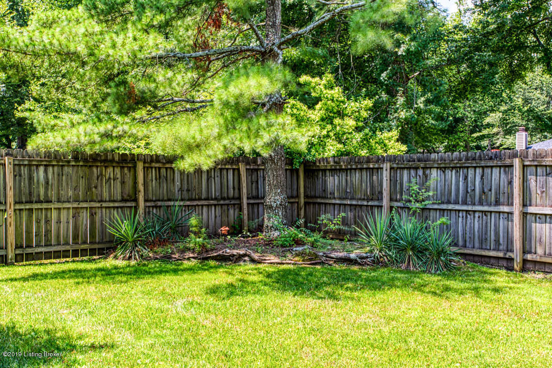 10903 Falkirk Road Louisville, KY 40243 - Photo 39 of 42 10903 Falkirk Rd-39