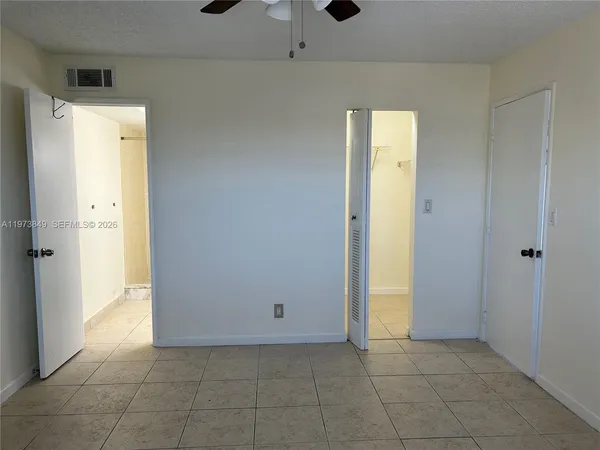 $2,300 | 1541 South Ocean Boulevard, Unit 415, Lauderdale-by-the-Sea, FL 33062