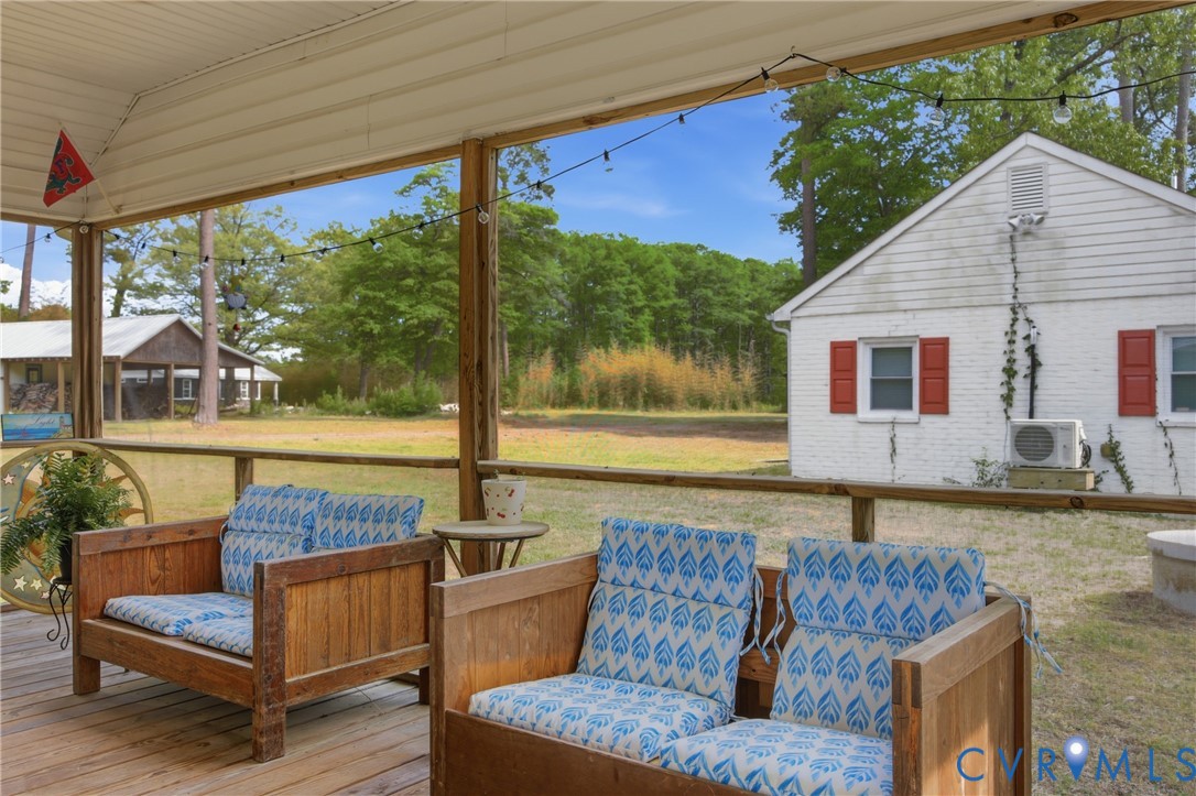 8400 Hicks Island Road Lanexa, VA 23089 - Photo 10 of 24