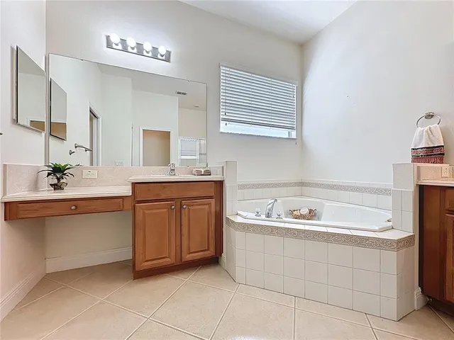 $350,000 | 101 Flame Vine Way, Groveland, FL 34736