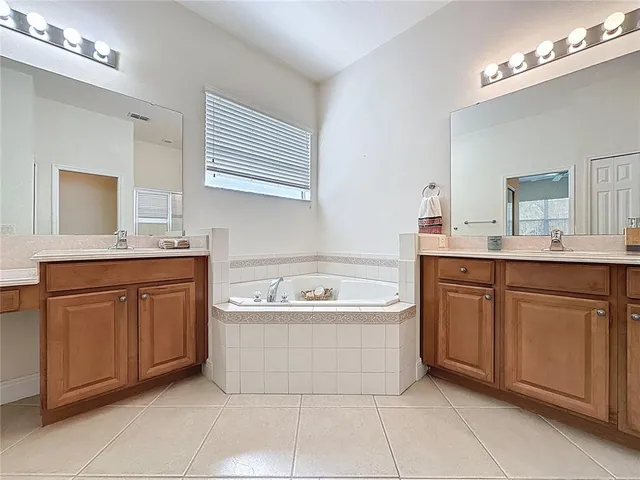 $350,000 | 101 Flame Vine Way, Groveland, FL 34736