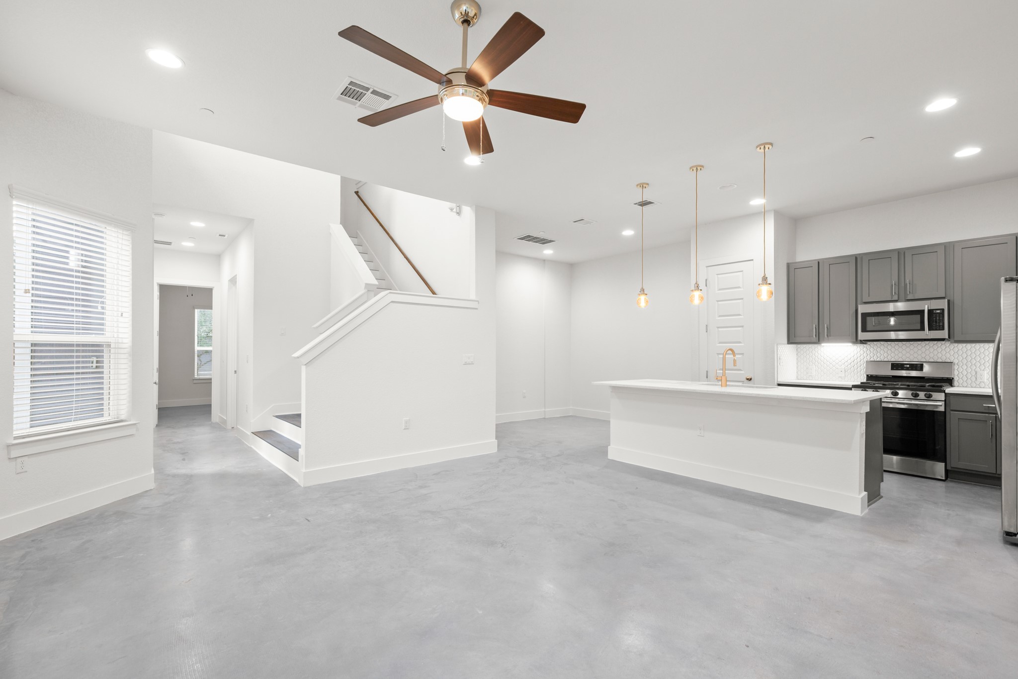 8922 Manchaca Road, Unit 701 Austin, TX 78748 - Photo 3 of 25