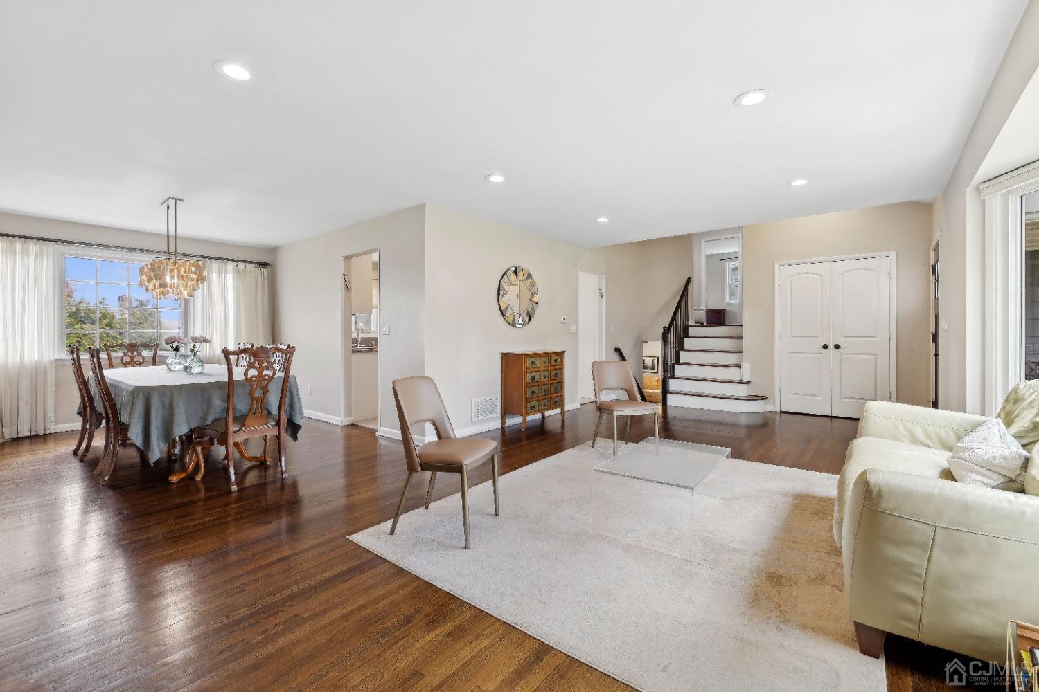 17 Ryan Road Edison, NJ 08817 - Photo 4 of 22 Gallery Image 4