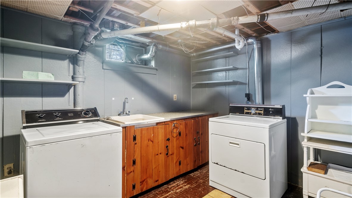 24 Elm Circle Cranston, RI 02920 - Photo 13 of 22