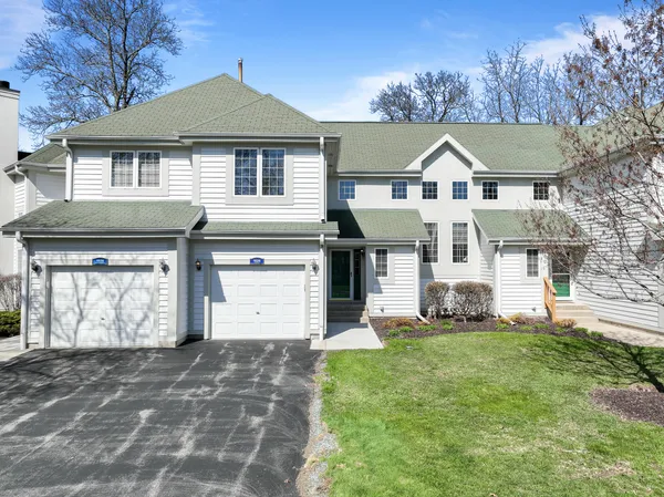 $324,999 | 1626 Woodland Drive, Unit 1262, Geneva, WI 53147