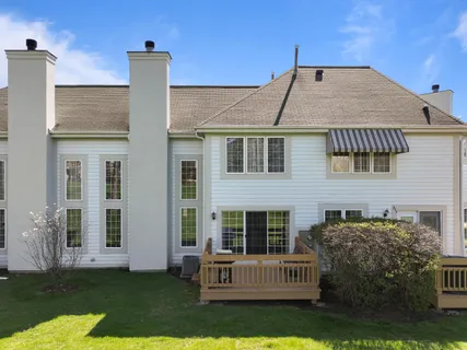 $324,999 | 1626 Woodland Drive, Unit 1262, Geneva, WI 53147