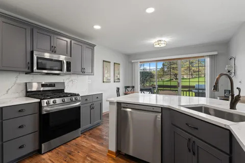 $324,999 | 1626 Woodland Drive, Unit 1262, Geneva, WI 53147