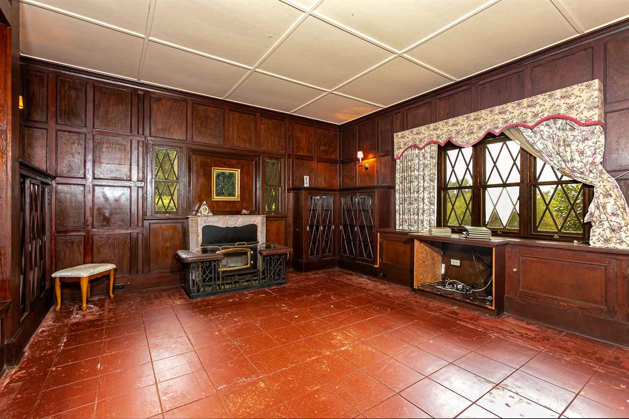 300 Kepa Road Kula, HI 96790 - Photo 21 of 30 a view of a chairs and table in a room