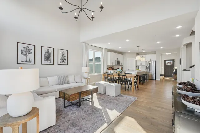 $599,900 | 11865 Upper 30th Street North, Lake Elmo, MN 55042