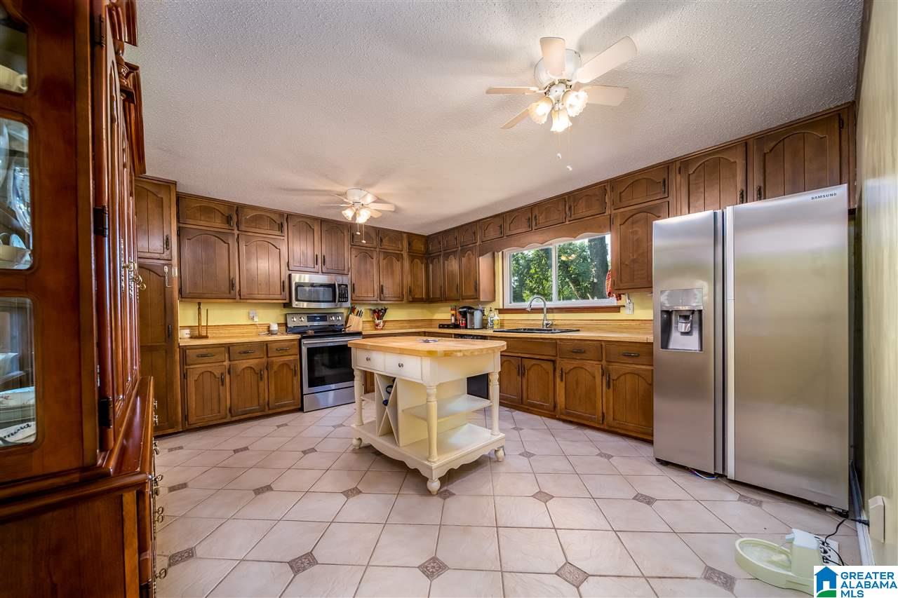 1021 9th Avenue Southwest Alabaster, AL 35007 - Photo 10 of 33