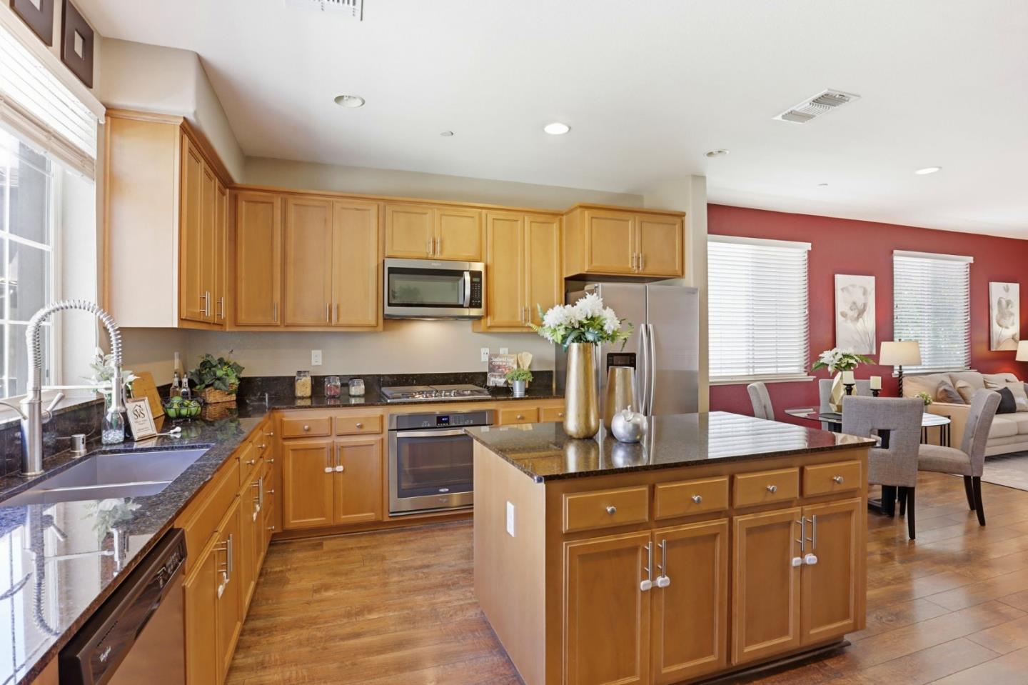 57 Regency Place Hayward, CA 94544 - Photo 7 of 30
