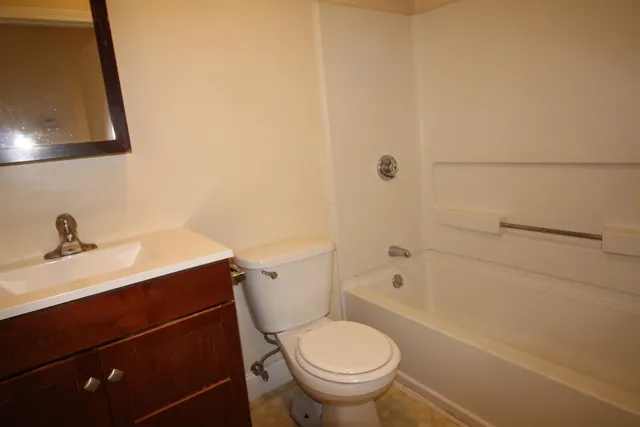 $3,595 | 4 Ferland Drive, Derry, NH 03038