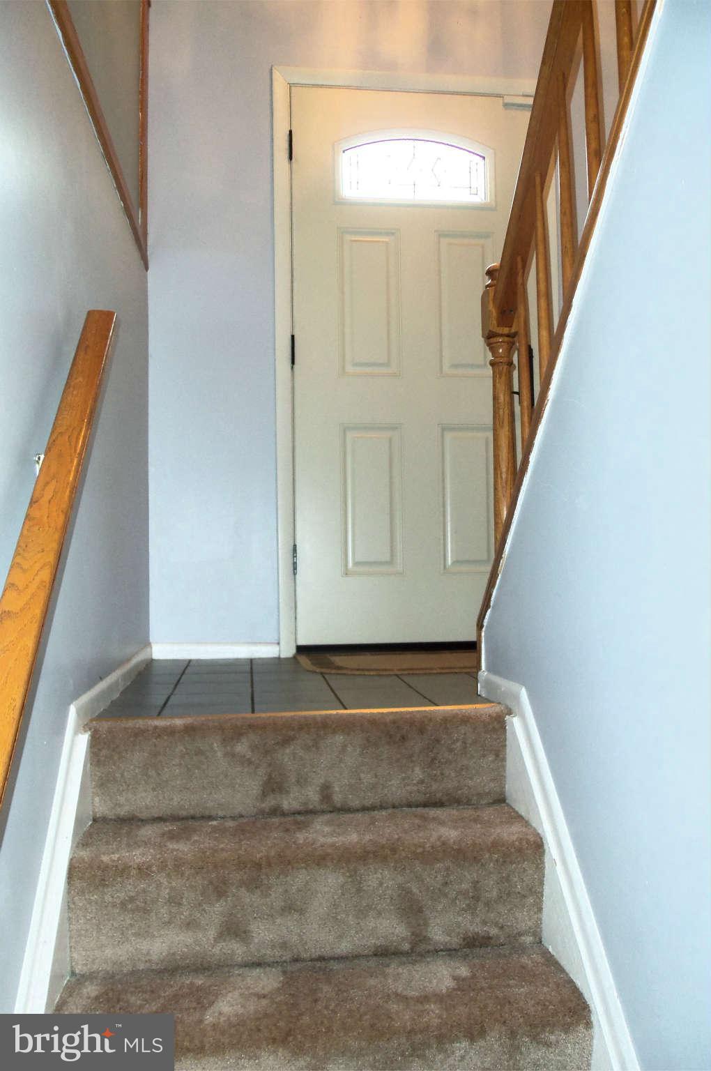 271 Silverleaf Court Arnold, MD 21012 - Photo 13 of 19 a view of entryway