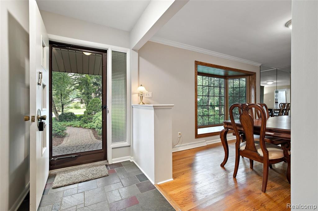 225 Orchardale Drive Rochester Hills, MI 48309 - Photo 12 of 34