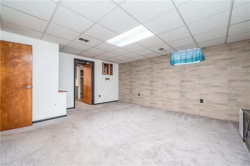 1565 Cathell Road Pittsburgh, PA 15236 - Photo 20 of 27 Game room