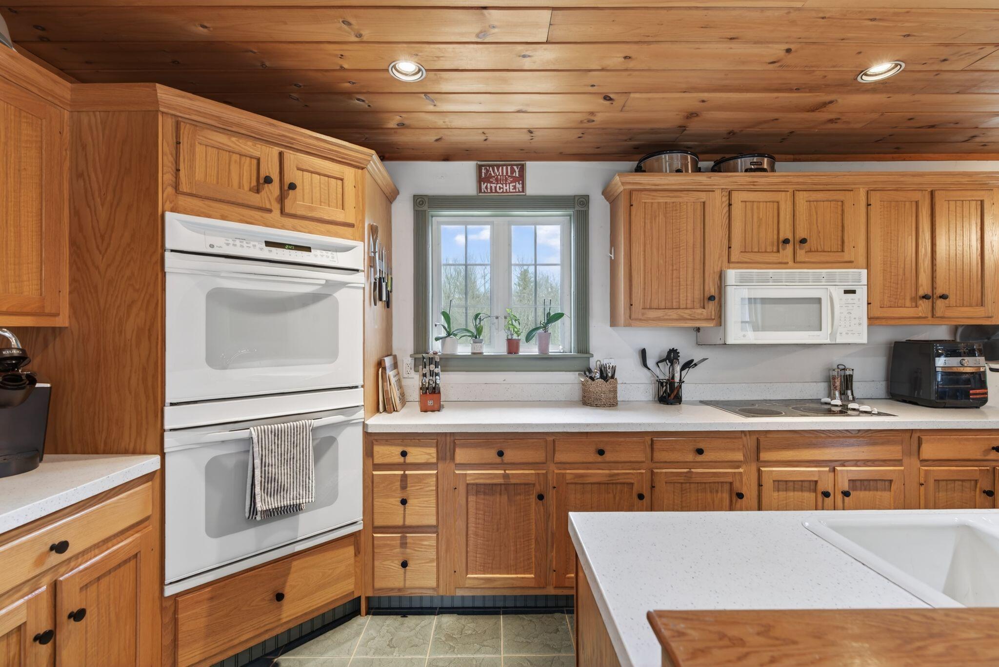 8 Colina Drive Raymond, ME 04071 - Photo 19 of 49 41_DSC02445