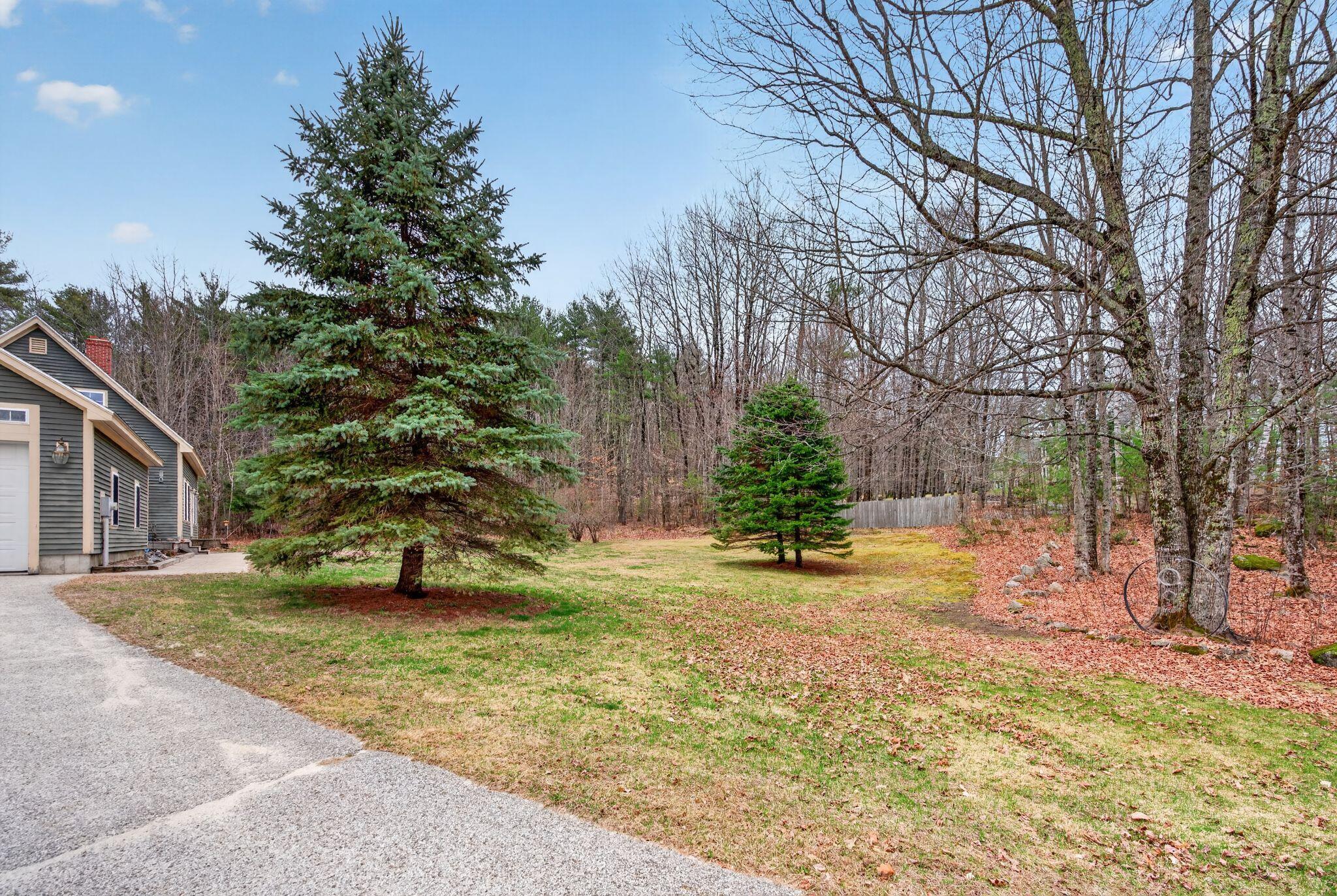 8 Colina Drive Raymond, ME 04071 - Photo 5 of 49 5_DSC02317