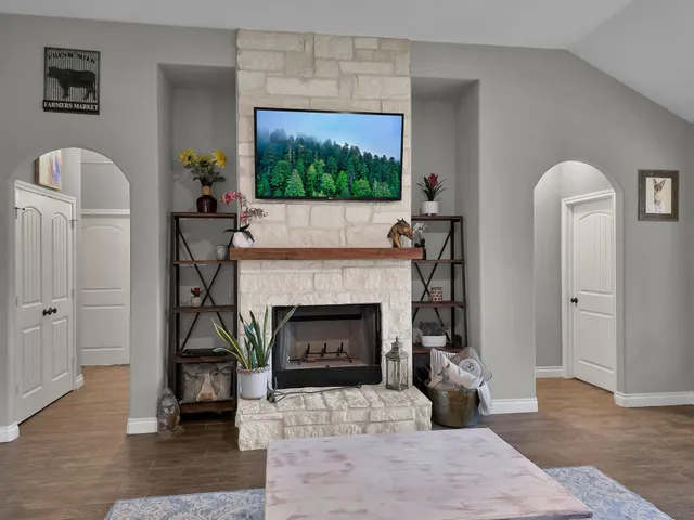 $699,900 | 26600 Carriage Court, Waller, TX 77484