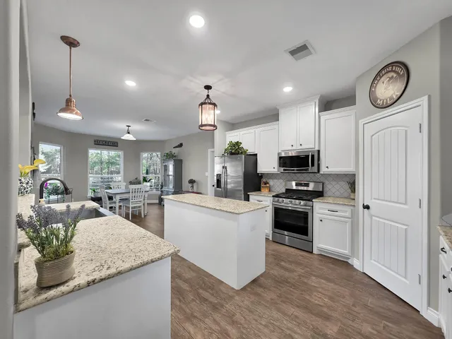 $699,900 | 26600 Carriage Court, Waller, TX 77484