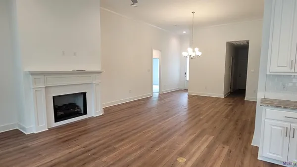 $2,500 | 6911 Garden Hill Drive, Baton Rouge, LA 70817